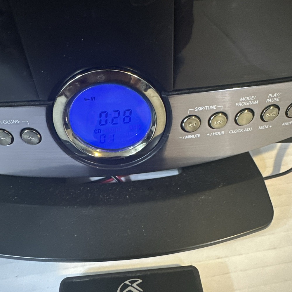 GPX HM3817DTBLK Wall-Mountable Micro FM Stereo System CD-Player ALL WORKS - Picture 4 of 16